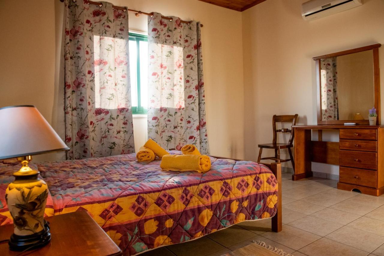 Adonis Villa Coral Bay Exteriér fotografie